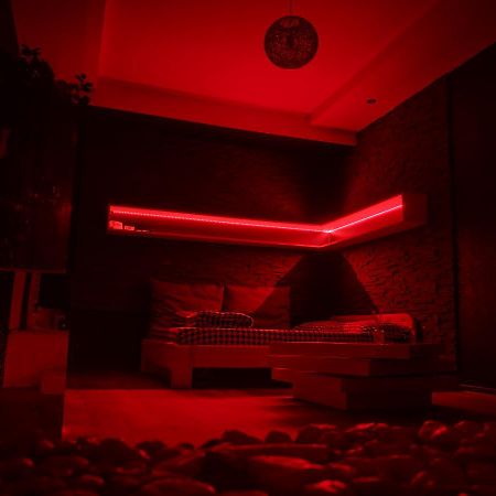 Excentric Studio 1 Brasov Luaran gambar