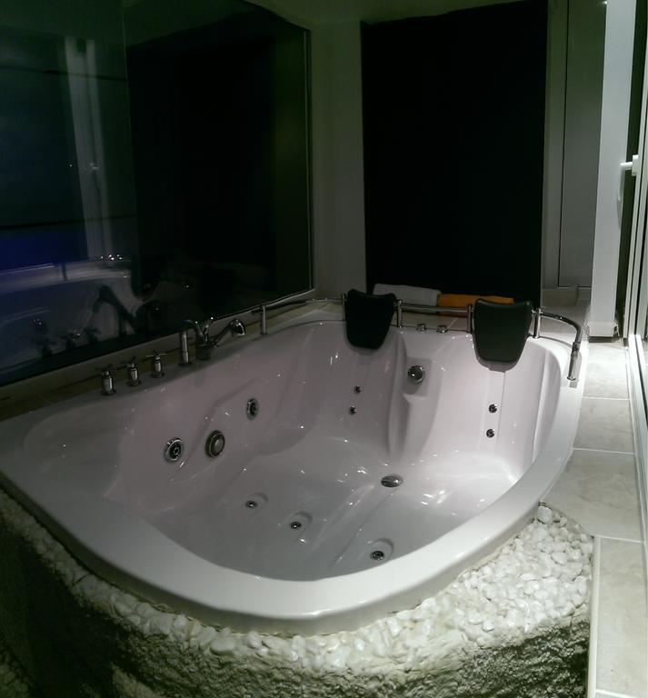 Excentric Studio 1 Brasov Luaran gambar