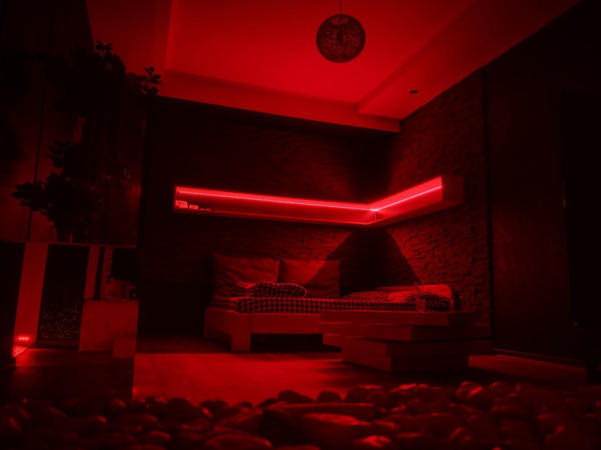 Excentric Studio 1 Brasov Luaran gambar