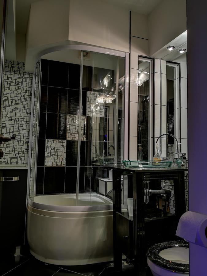 Excentric Studio 1 Brasov Luaran gambar